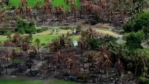 রোহিঙ্গাদের জমিতে বন্দি শিবির ও সামরিক ঘাঁটি গড়ছে আরাকান আর্মি