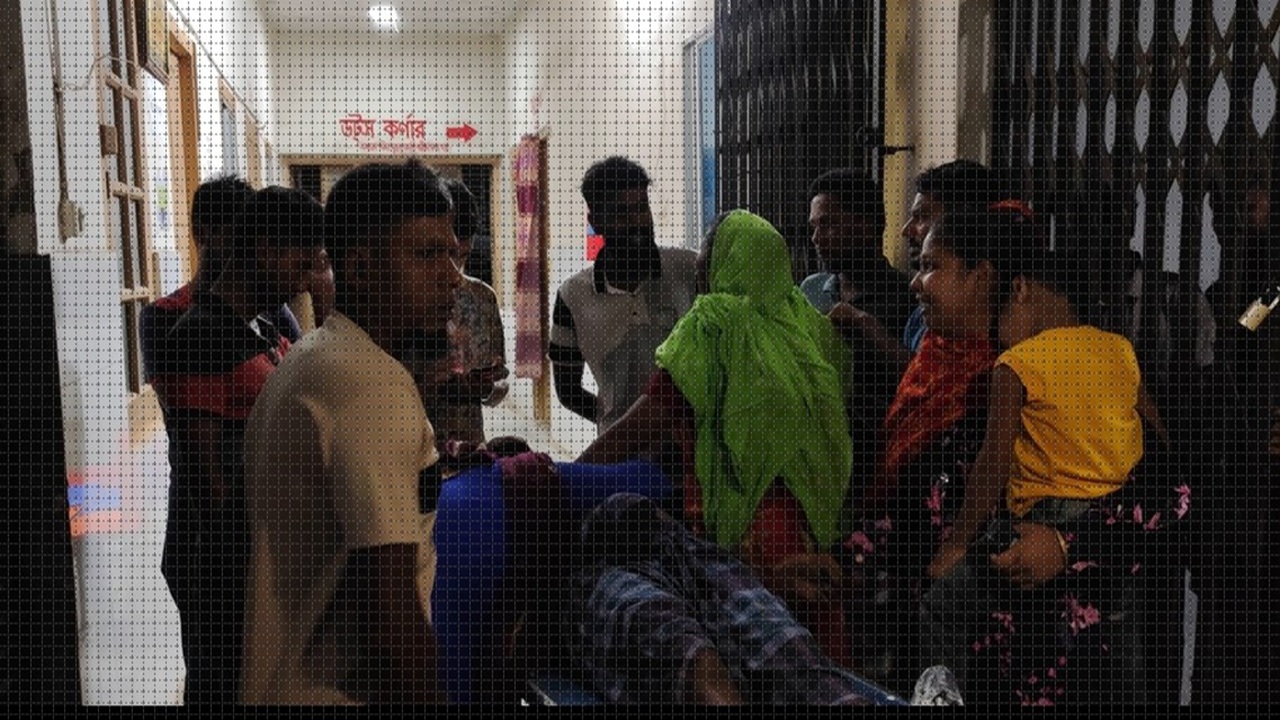 চুয়াডাঙ্গায় তেলবাহী ট্র্যাঙ্কলরির চাপায় ইজিবাইক চালকসহ  নিহত ৩ আহত ৫