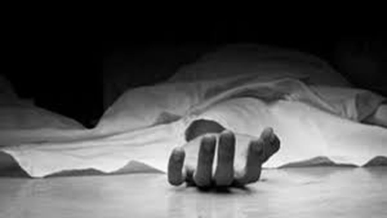 ফেনীর বন্যাকবলিত এলাকায় সাপের কামড়ে গৃহবধূর মৃত্যু