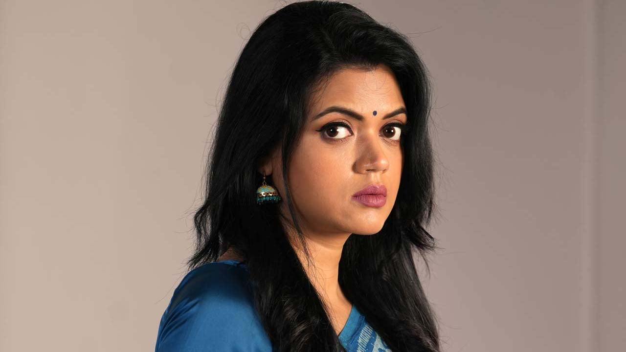 এতো অসহায় লাগে: নাবিলা
