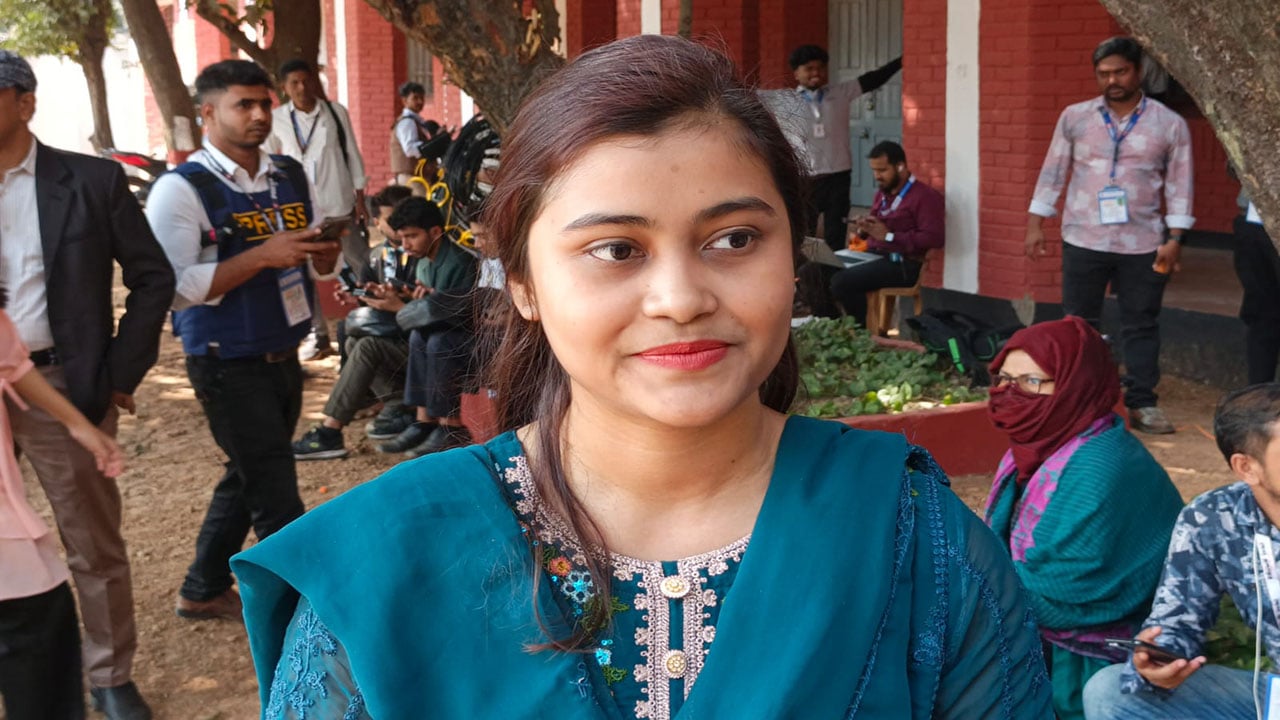 ‘ভোটের মাঠে ওসমান হাদিকে মনে পড়ছে’