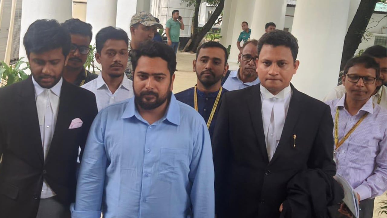 গণঅভ্যুত্থানে বাহিনীগুলোর ভূমিকা নিয়ে যা বললেন নাহিদ