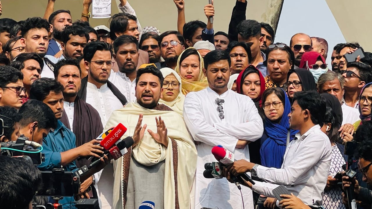 ইসি একটি দলকে বিশেষভাবে সুবিধা দিচ্ছে: নাহিদ ইসলাম