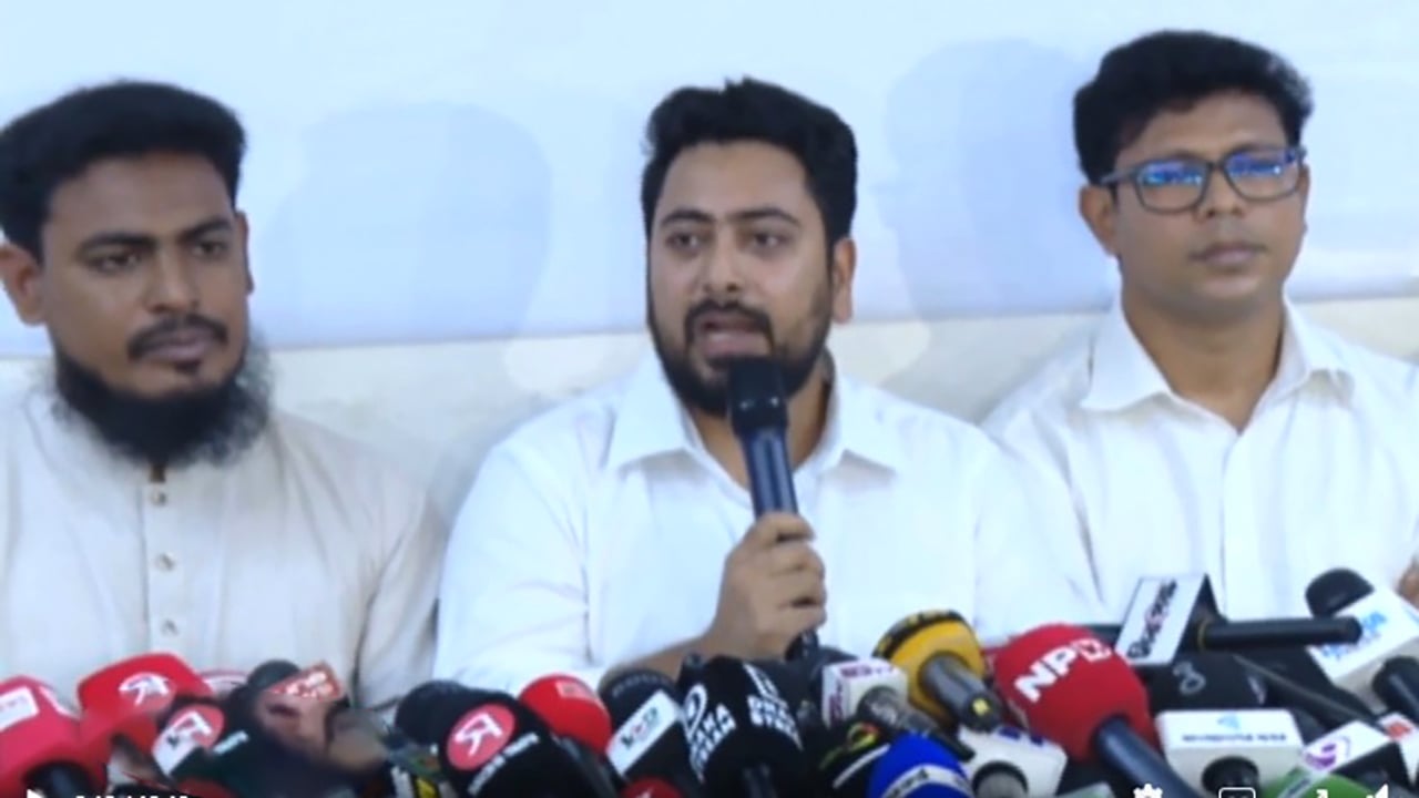 জুলাই সনদে স্বাক্ষর না করে এনসিপি রাজনীতি থেকে ছিটকে যায়নি