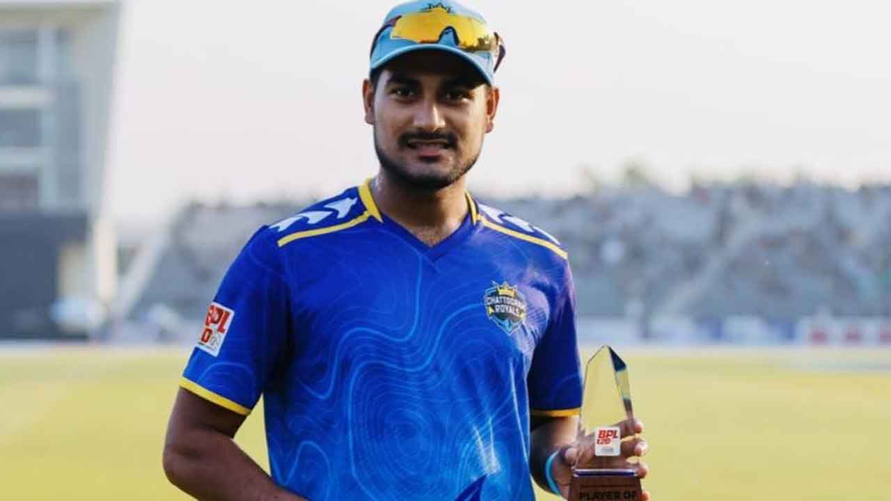 নাঈমের ঝড়ো সেঞ্চুরি ও মৃত্যুঞ্জয়ের বোলিংয়ে জিতল মোহামেডান