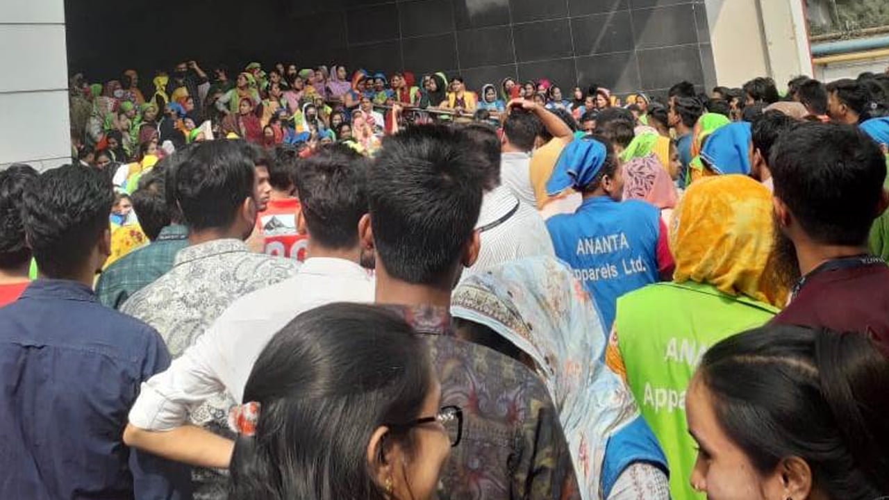 মেলেনি ছুটি, কারখানাতেই মারা গেলেন নারী শ্রমিক