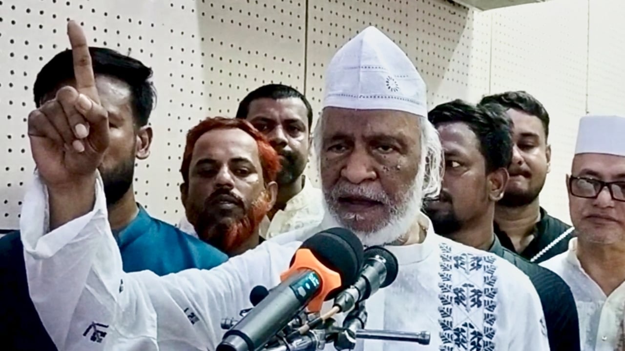 ক্ষমতা মানুষকে মৃত্যুর দিকে নিয়ে যায়: মঈন খান