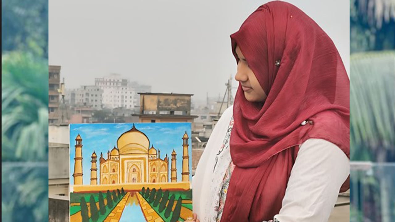 মালার মুগ্ধতা ছড়ানো চিত্রকর্ম