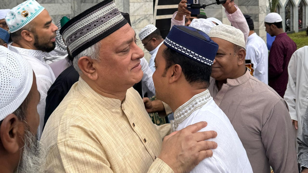 নির্যাতিত মুসলমানদের স্মরণ করার আহ্বান নাসের রহমানের