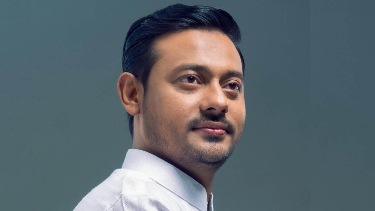 নাসিরুদ্দীন পাটওয়ারীর বিরুদ্ধে মামলা, সমন জারি