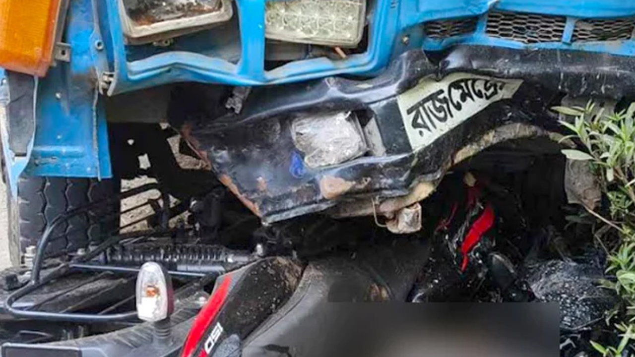 নাটোরে ট্রাকের ধাক্কায় মোটরসাইকেলের ৩ আরোহী নিহত