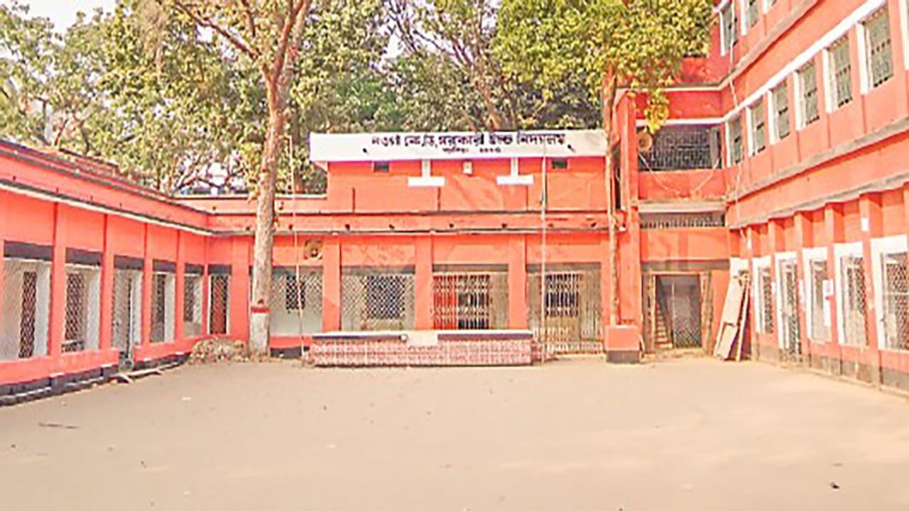 অবিভক্ত বাংলার অন্যতম শ্রেষ্ঠ শিক্ষা প্রতিষ্ঠান নওগাঁর কেডি উচ্চ বিদ্যালয়