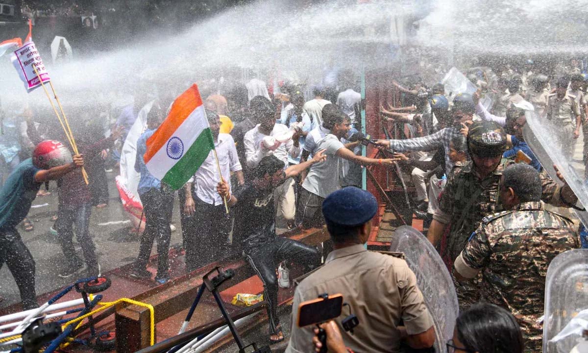 শিক্ষার্থীদের বিক্ষোভে আবারো উত্তাল ভারত
