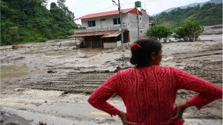 নেপালে বন্যায় ক্ষতিগ্রস্ত এলাকা পুনর্গঠনে প্রয়োজন ৫০০ কোটি ডলার 