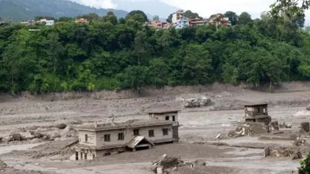 নেপালে ভয়াবহ বন্যায় নিখোঁজ প্রায় ২ হাজার