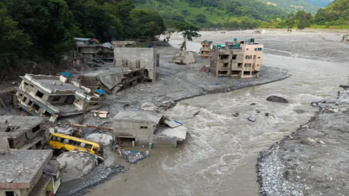 নেপালের বন্যা দূরের ঘটনা নয়, জলবায়ু বিপর্যয় সবাইকে আক্রান্ত করবে