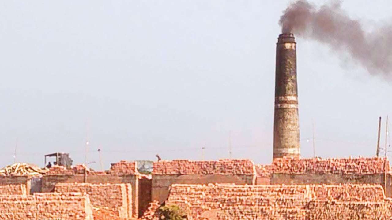 নেত্রকোনায় থামছে না অবৈধ ইটভাটার আগ্রাসন