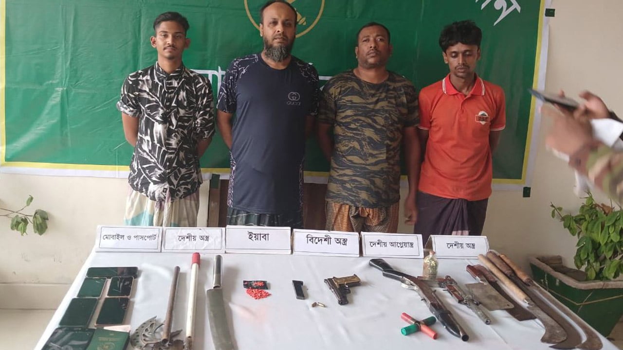 ওয়ার্ড বিএনপি সভাপতি-যুবদল নেতাসহ গ্রেপ্তার ৪, অস্ত্র-মাদক উদ্ধার