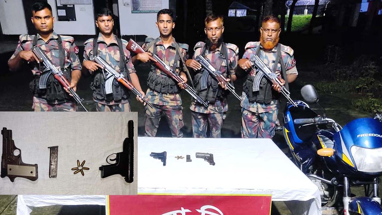 মহেশপুর সীমান্তে বিদেশি পিস্তল-গুলি উদ্ধার