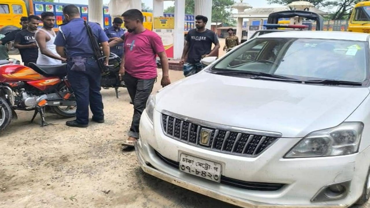 ভেড়ামারায় প্রাইভেটকার-মোটরসাইকেল 
সংঘর্ষে নিহত ১