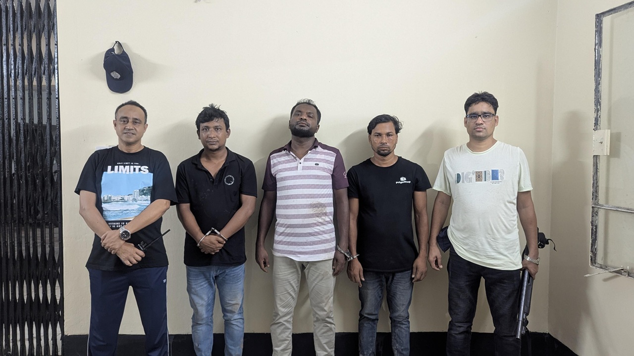 রামগঞ্জে হাসপাতালে সন্ত্রাসী হামলা, আহত ১০ গ্রেপ্তার ৩