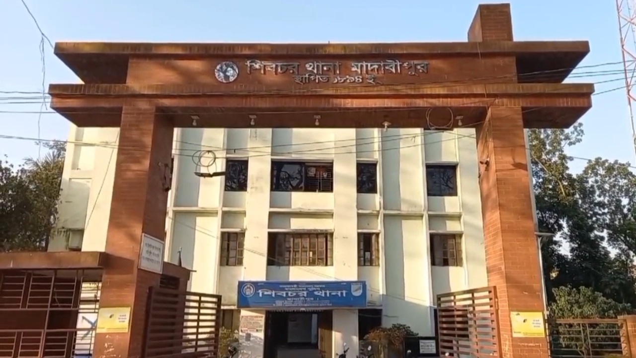 মাদারীপুরে এক্সপ্রেসওয়েতে বাসচাপায় প্রাণ গেলো শিশুর