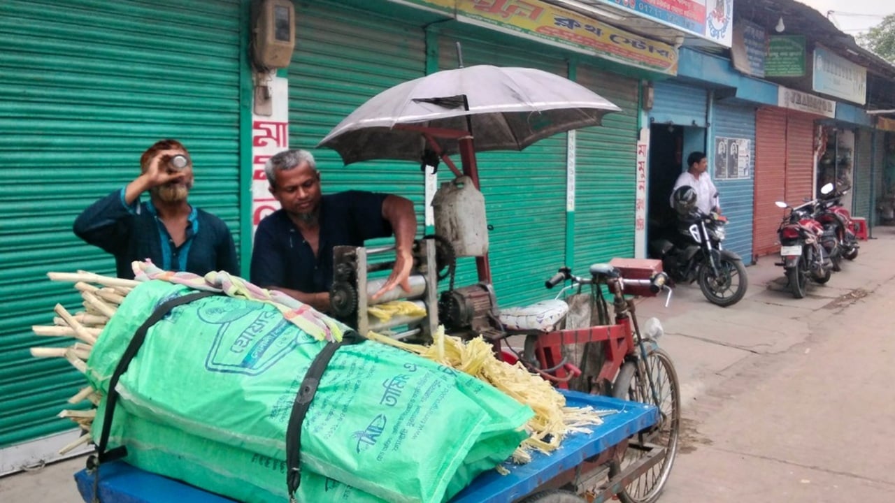 নীলফামারীতে প্রচণ্ড দাবদাহ, বিপর্যস্ত জনজীবন