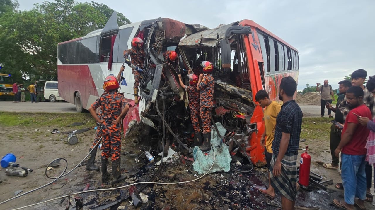 ওসমানীনগরে দুই বাসের মুখোমুখি সংঘর্ষে নিহত ১ আহত ১২