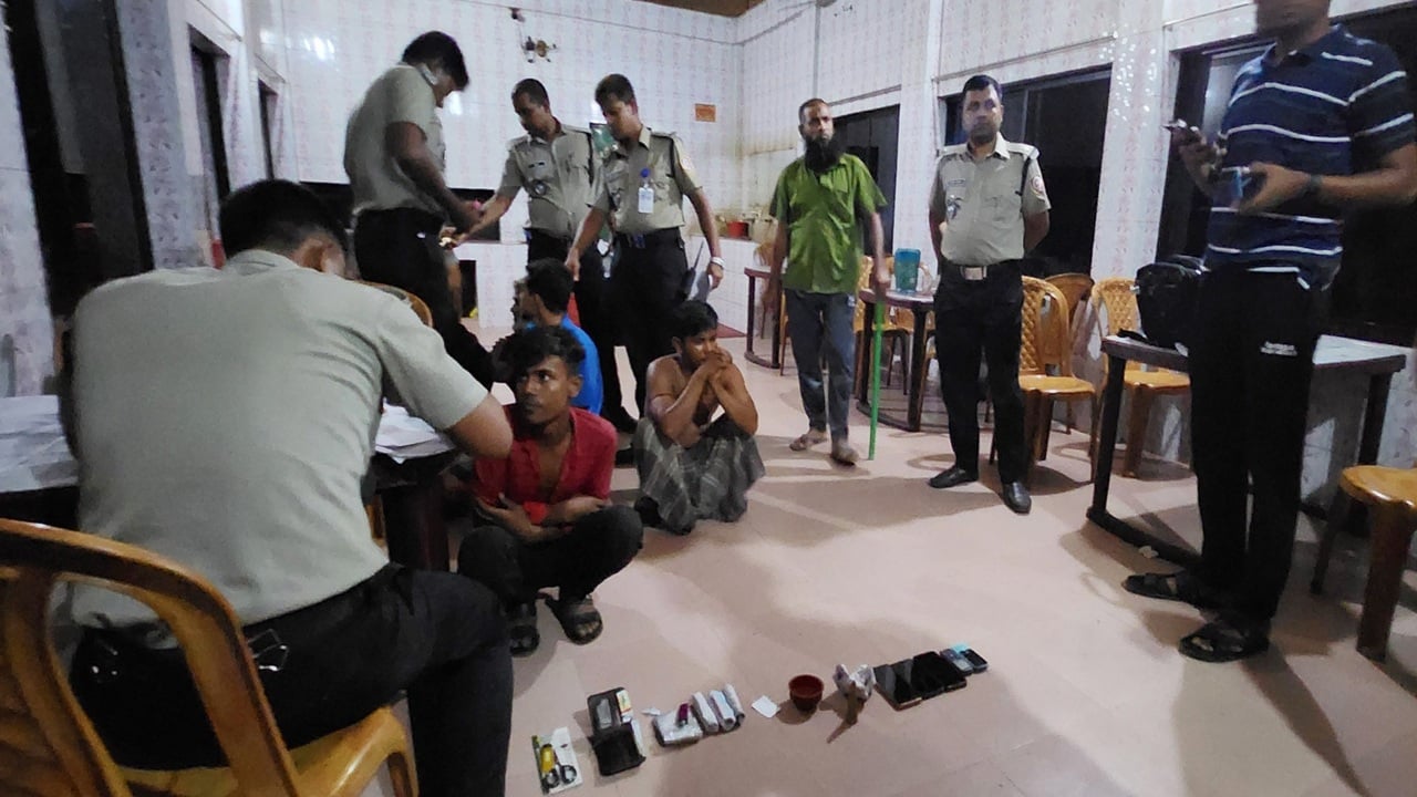 চৌদ্দগ্রামে হোটেল থেকে গাঁজা ইয়াবা উদ্ধার, চারজনকে কারাদণ্ড