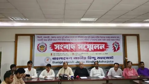 দুর্গাপূজায় তিন দিনের সাধারণ ছুটি চায় হিন্দু মহাজোট