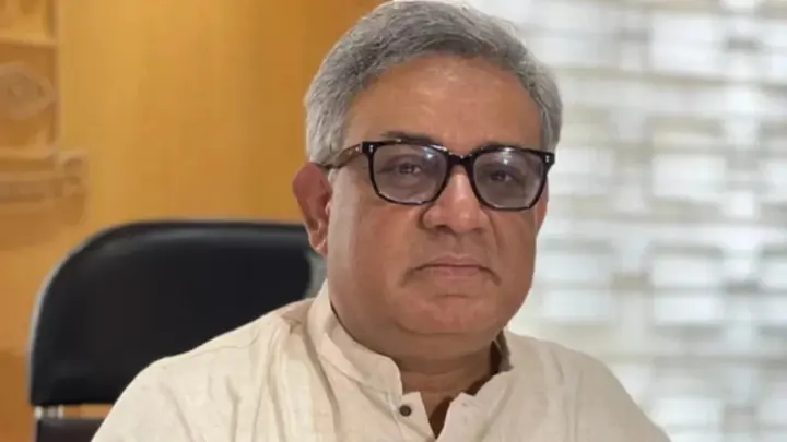 পালানোর সুযোগ নেই, দেশেই আছেন ঢাবির সাবেক উপাচার্য মাকসুদ কামাল