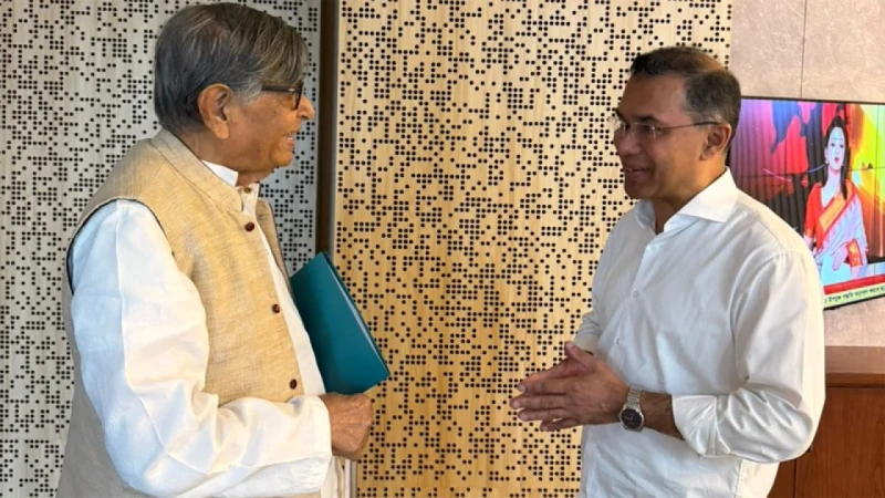 প্রধানমন্ত্রীর সঙ্গে আবদুল্লাহ আবু সায়ীদের সৌজন্য সাক্ষাৎ