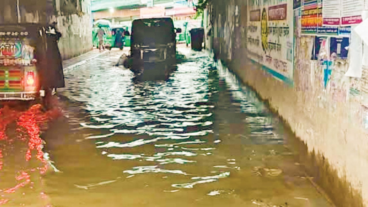 নাগরিক সেবার করুণদশা সীতাকুণ্ডে