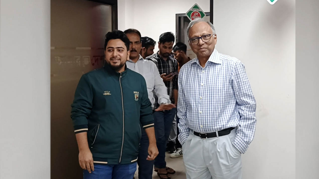 ‘গণমাধ্যমের স্বাধীনতার সুযোগ নিয়ে ফ্যাসিজমকে পুনর্গঠনের চেষ্টা করলে ব্যবস্থা’