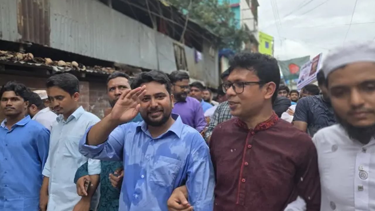 বিএনপি এখন চাঁদাবাজের দলে পরিণত হয়েছে, নাহিদের অভিযোগ