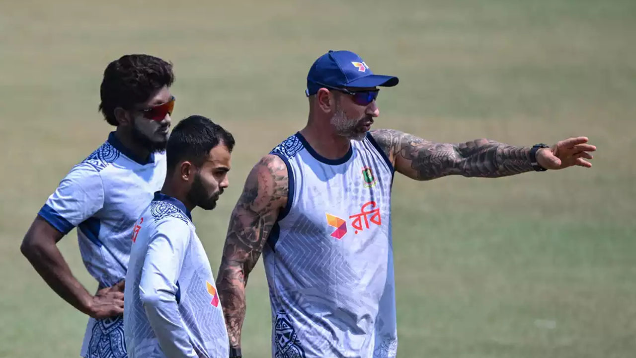 চাকরি ছাড়ার সিদ্ধান্ত আগেই জানিয়েছিলেন পোথাস