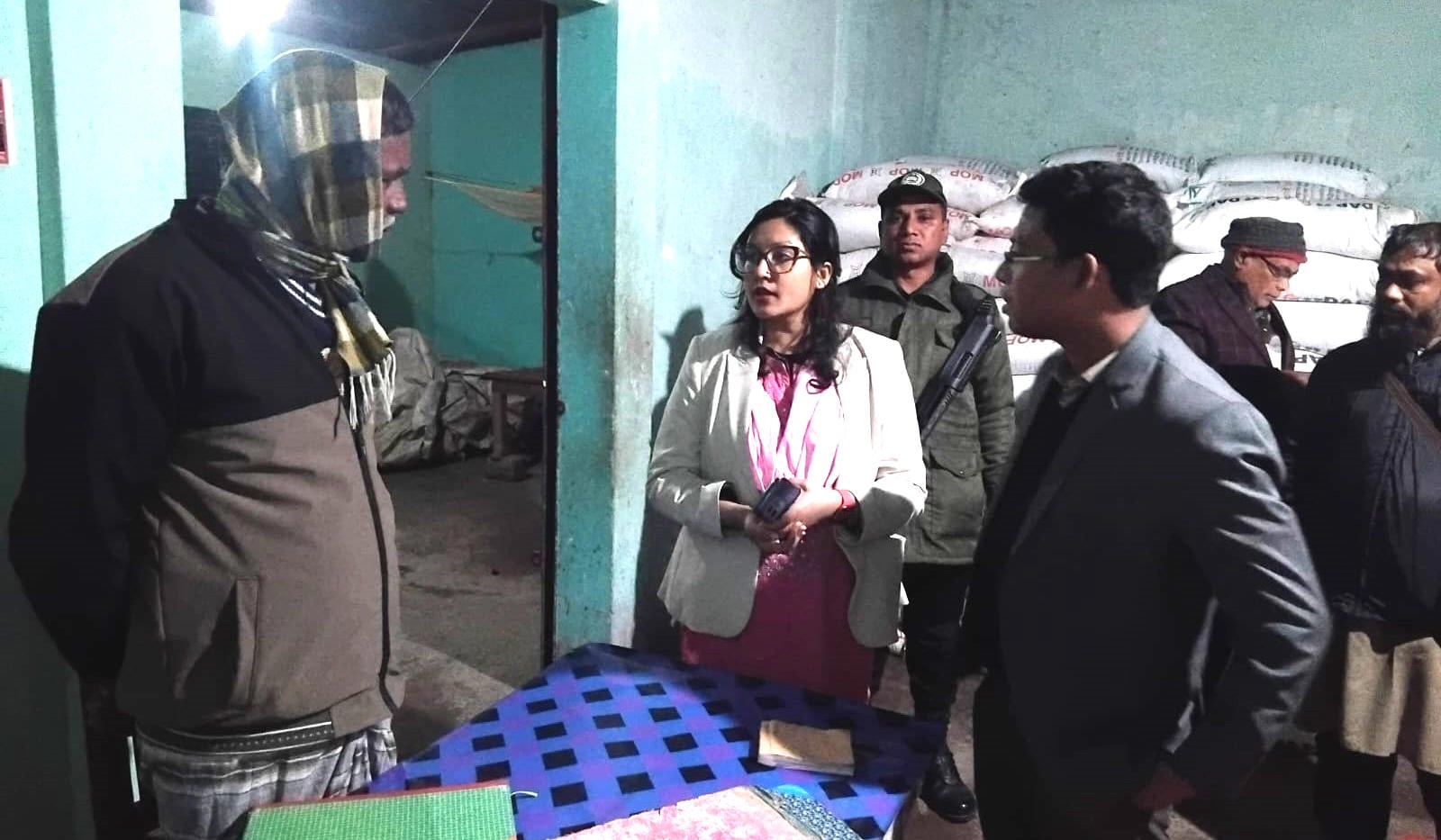 কিশোরগঞ্জে সার ডিলারকে ৩০ হাজার টাকা জরিমানা