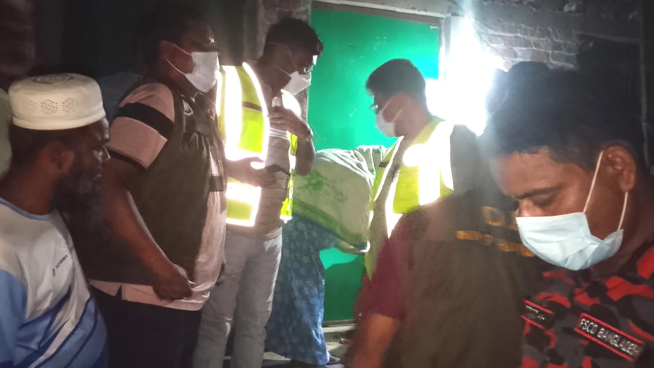 মাকে হত্যা করে লাশ ঘরের মেঝেতে পুঁতে রাখেন ছেলে