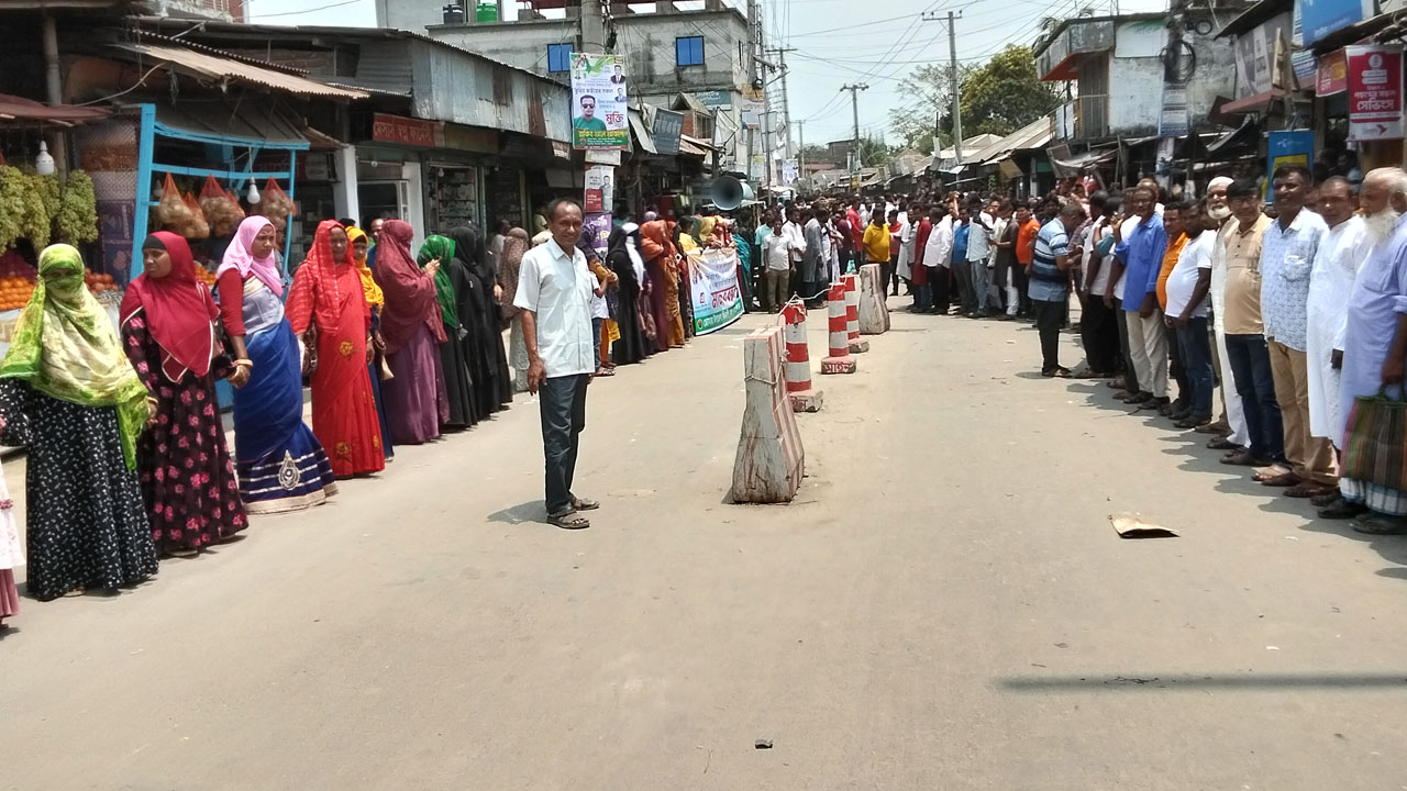 সাবেক এমপি তুহিন এর মুক্তির দাবিতে নীলফামারীতে বিক্ষোভ