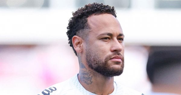 বাদ পড়েও স্বপ্ন দেখছেন নেইমার