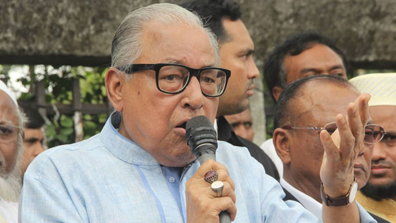 ফ্যাসিবাদের পতন হলেও গণতন্ত্র পুনঃপ্রতিষ্ঠা হয়নি: নজরুল ইসলাম