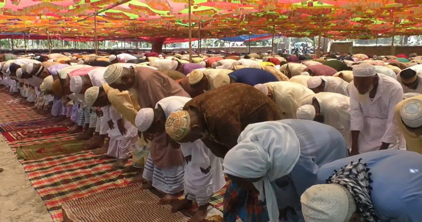 নীলফামারীতে পবিত্র ঈদুল আজহার জামাত অনুষ্ঠিত