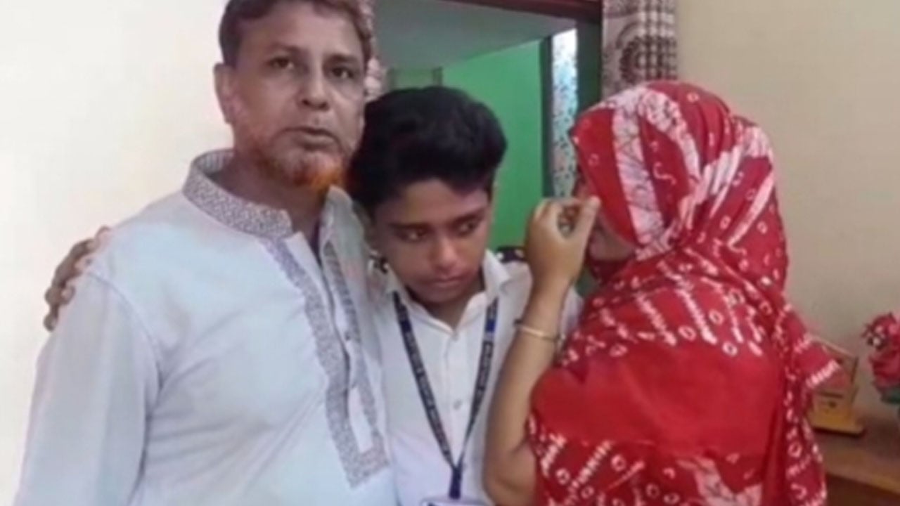 মৃত্যুর মুখ থেকে ফিরে মা-বাবার কোলে মাইলস্টোনের কামরুল