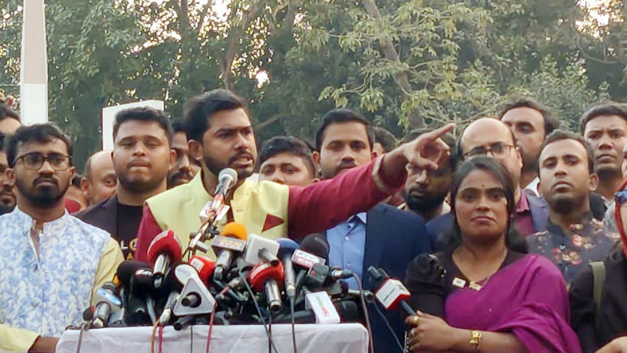 ফারুক হাসানকে হামলাকারীদের গ্রেপ্তারে ২৪ ঘণ্টার আল্টিমেটাম নুরের