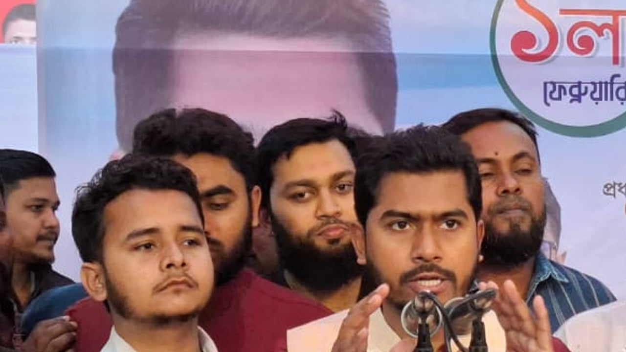এই সরকারকে আরো কিছু সময় দিতে চাই: নুর