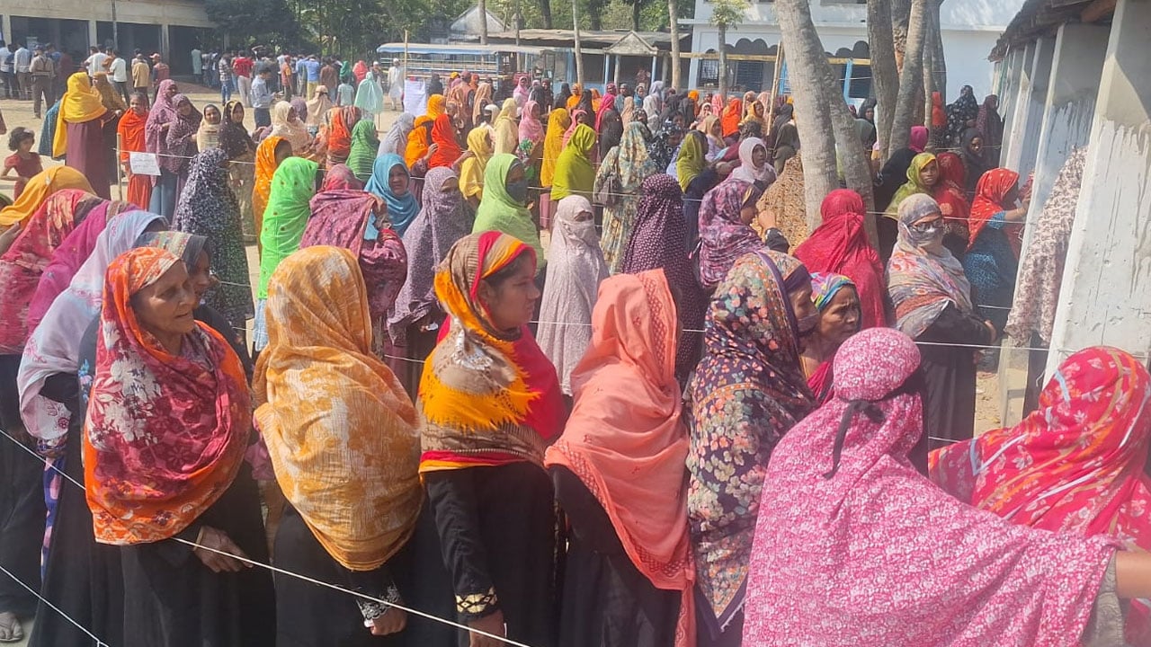 তরুণ ও নারী ভোটারের উপস্থিতি সবচেয়ে বেশি