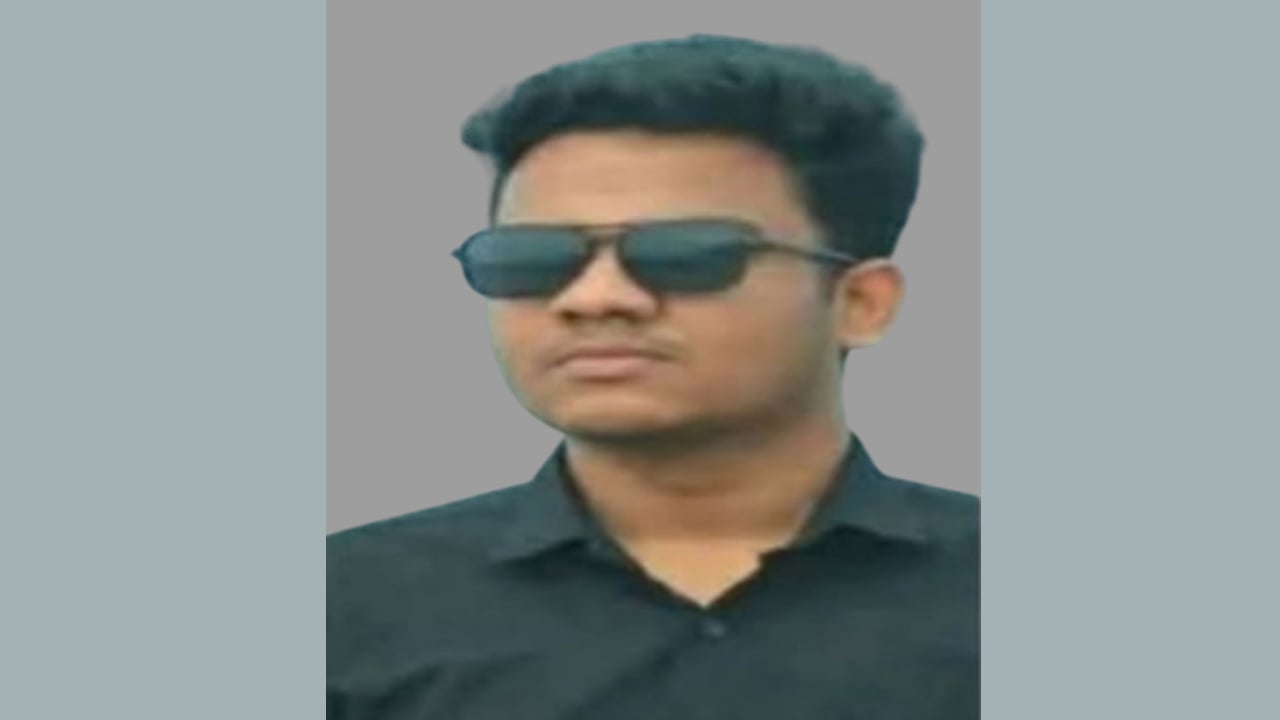 চলন্ত ট্রেনের নিচে ঝাঁপ দিয়ে কলেজ ছাত্রের আত্মহত্যা
