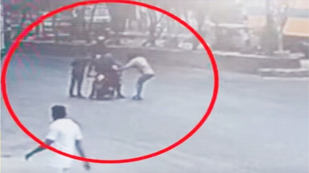 নারায়ণগঞ্জে পুলিশের অস্ত্র ছিনতাই