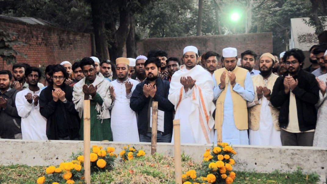 হাদির কবর জেয়ারতের মাধ্যমে প্রচারণার ইতি টানলেন নাসীরুদ্দীন পাটওয়ারী