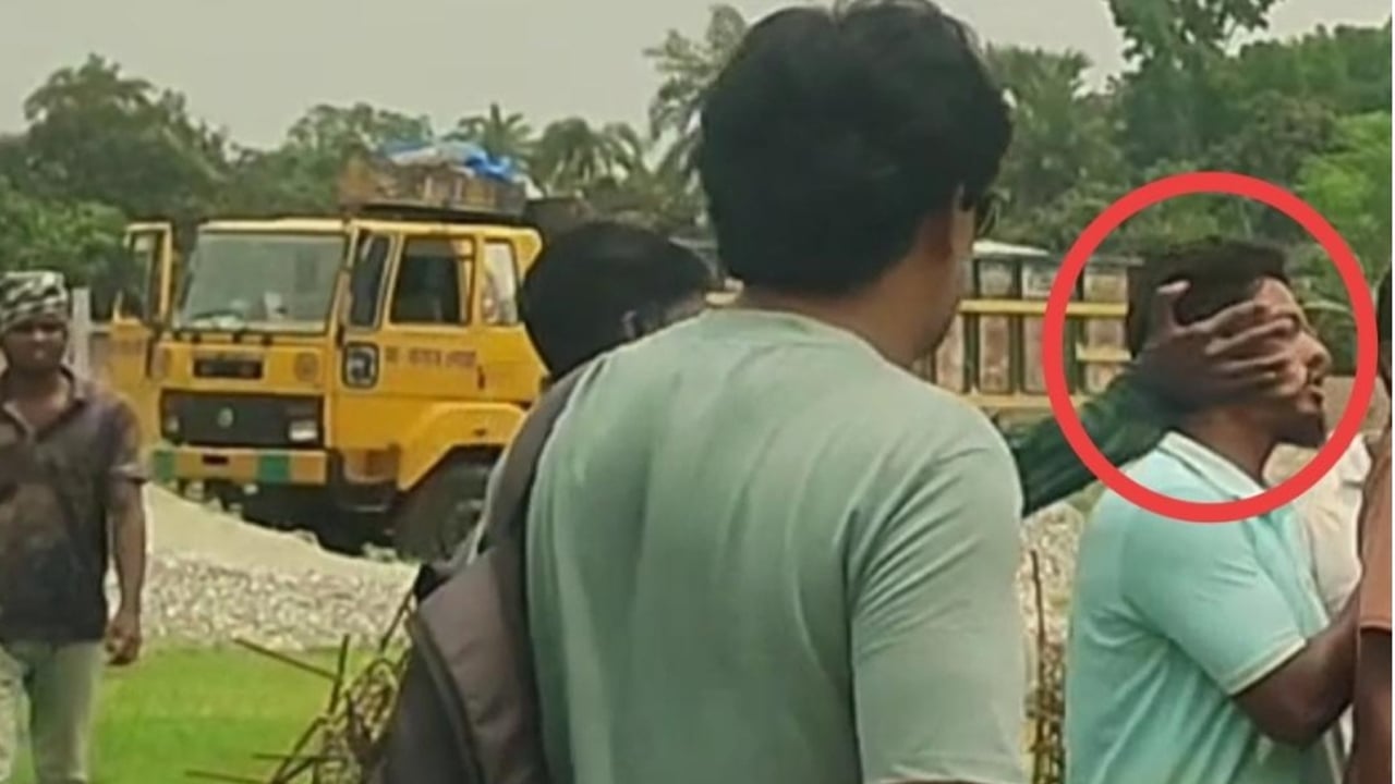 ঠিকাদারকে থাপ্পড় দিলেন ছাত্রদল নেতা